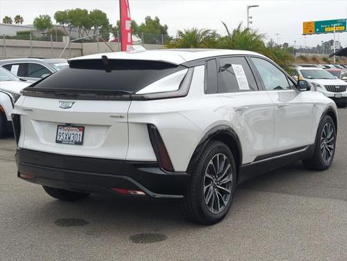2025 Cadillac LYRIQ Sport
