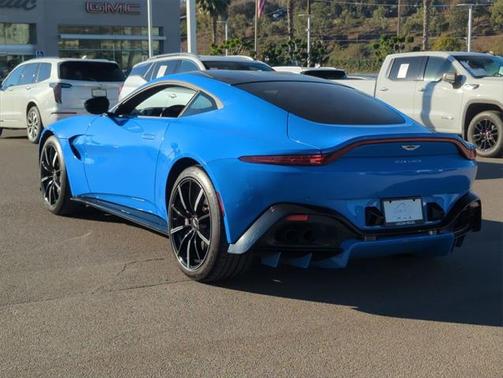 2021 Aston Martin Vantage Base