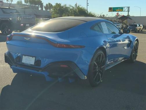 2021 Aston Martin Vantage Base