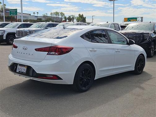 2019 Hyundai ELANTRA Value Edition