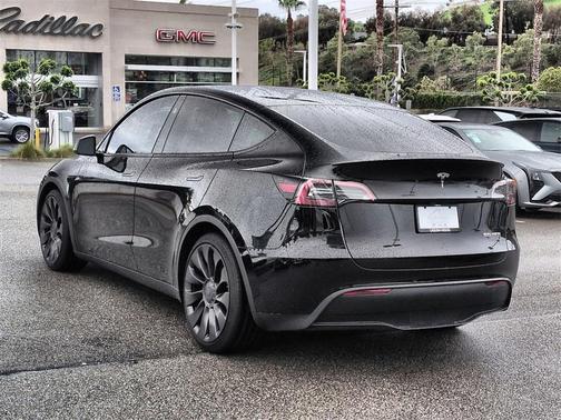 2024 Tesla Model Y Performance