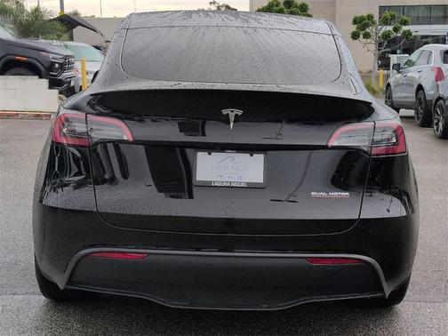 2024 Tesla Model Y Performance