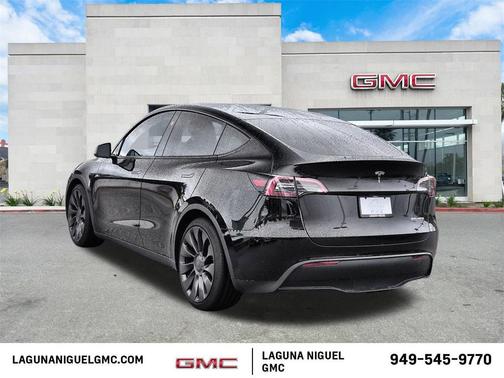 2024 Tesla Model Y Performance