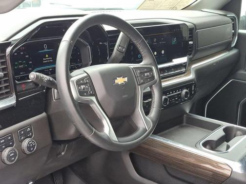 Summit White 2024 Chevrolet Silverado 2500 LT