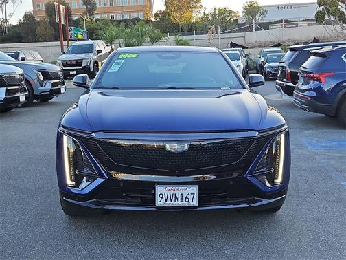 2025 Cadillac LYRIQ Sport