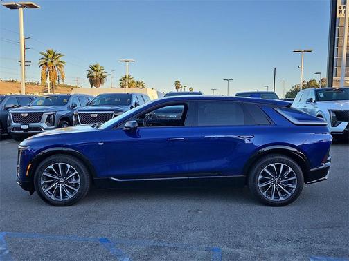 2025 Cadillac LYRIQ Sport