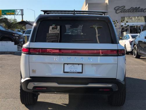 2023 Rivian R1S Adventure