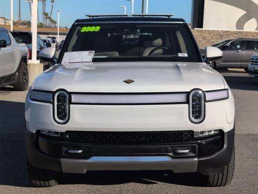 2023 Rivian R1S Adventure