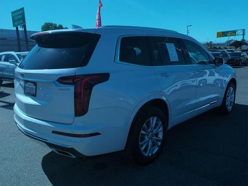 2025 Cadillac XT6 Luxury FWD