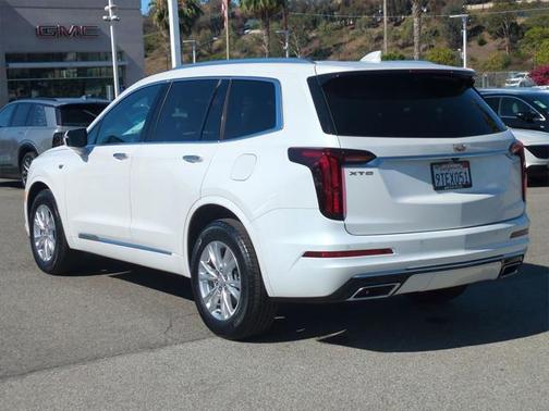 2025 Cadillac XT6 Luxury FWD