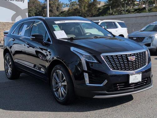 2022 Cadillac XT5 Premium Luxury