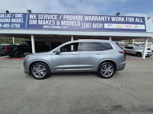 Argent Silver Metallic 2024 Cadillac XT6 Premium Luxury FWD