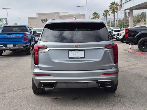 Argent Silver Metallic 2024 Cadillac XT6 Premium Luxury FWD