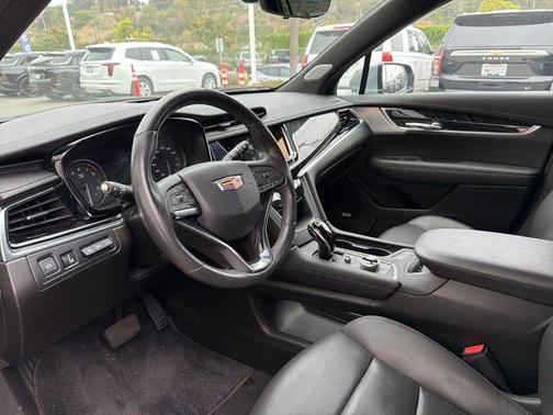Argent Silver Metallic 2024 Cadillac XT6 Premium Luxury FWD