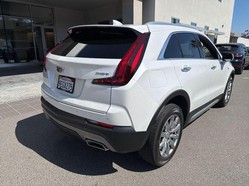Crystal White Tricoat 2023 Cadillac XT4 Premium Luxury