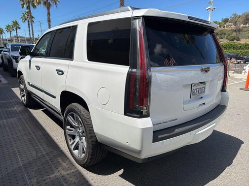 Crystal White Tricoat 2018 Cadillac Escalade Premium Luxury