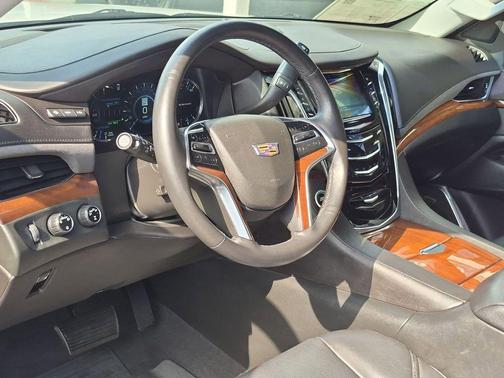 Crystal White Tricoat 2018 Cadillac Escalade Premium Luxury