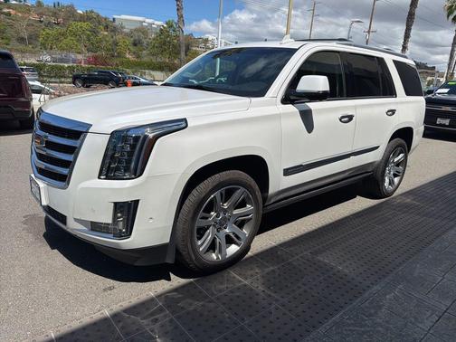 Crystal White Tricoat 2018 Cadillac Escalade Premium Luxury