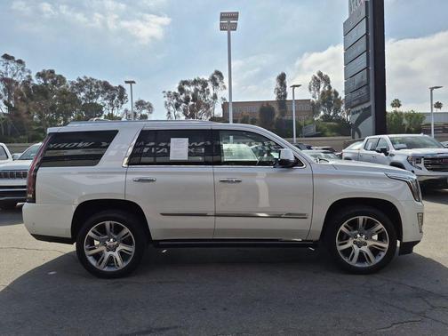 Crystal White Tricoat 2018 Cadillac Escalade Premium Luxury
