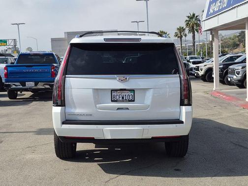 Crystal White Tricoat 2018 Cadillac Escalade Premium Luxury