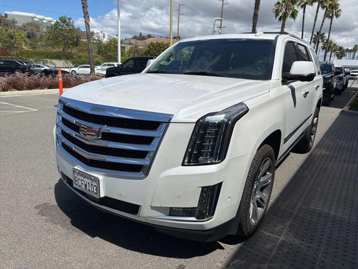 Crystal White Tricoat 2018 Cadillac Escalade Premium Luxury