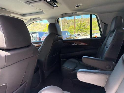 Crystal White Tricoat 2018 Cadillac Escalade Premium Luxury