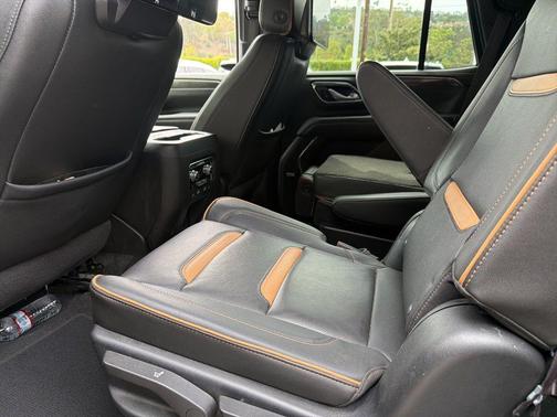 Satin Steel Metallic 2022 GMC Yukon AT4