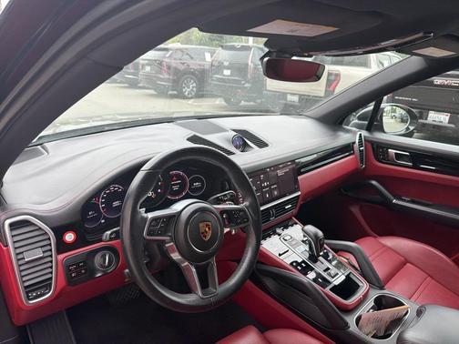 2021 Porsche Cayenne Cayenne