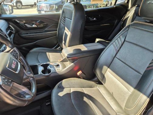 Desert Sand Metallic 2022 GMC Terrain AT4