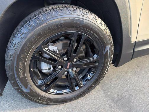 Desert Sand Metallic 2022 GMC Terrain AT4