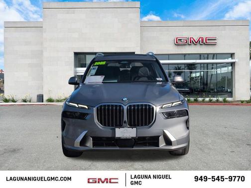 Gray Metallic 2025 BMW X7 xDrive40i
