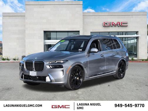 Gray Metallic 2025 BMW X7 xDrive40i