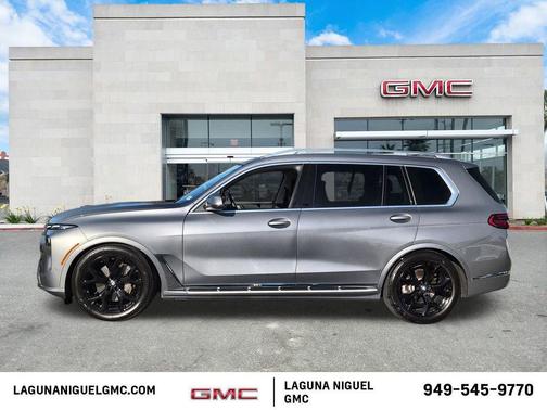 Gray Metallic 2025 BMW X7 xDrive40i