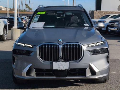 2025 BMW X7 xDrive40i