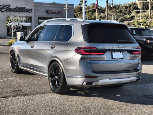 2025 BMW X7 xDrive40i