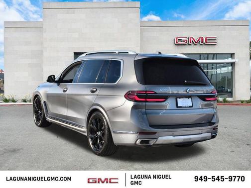 Gray Metallic 2025 BMW X7 xDrive40i