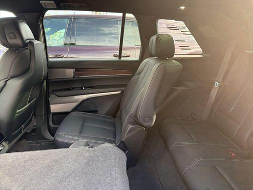 Radiant Red Tintcoat 2026 Cadillac VISTIQ Sport