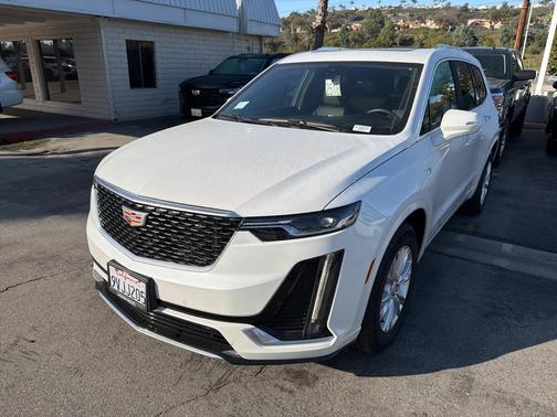 2025 Cadillac XT6 Luxury FWD