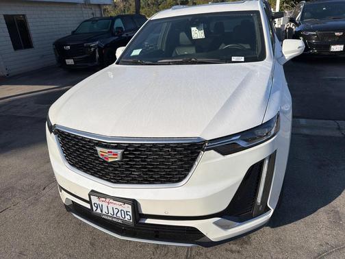 2025 Cadillac XT6 Luxury FWD