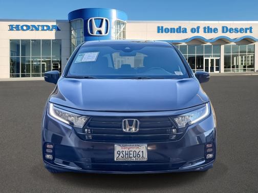 Crystal Black Pearl 2024 Honda Odyssey