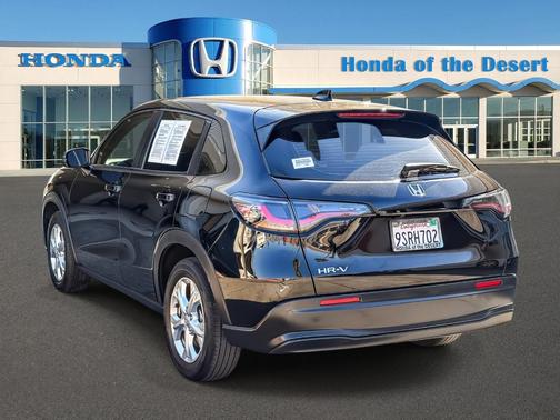 Platinum White Pearl 2025 Honda HR-V LX