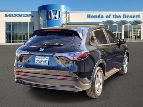 Platinum White Pearl 2025 Honda HR-V LX