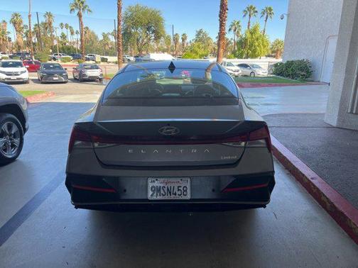 2024 Hyundai ELANTRA Limited