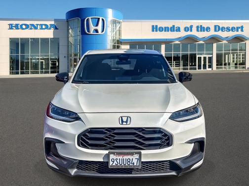 Platinum White Pearl 2025 Honda HR-V