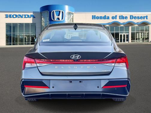 Amazon Gray 2024 Hyundai ELANTRA Limited