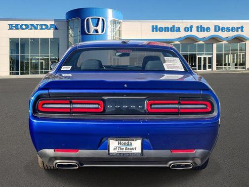 2022 Dodge Challenger SXT