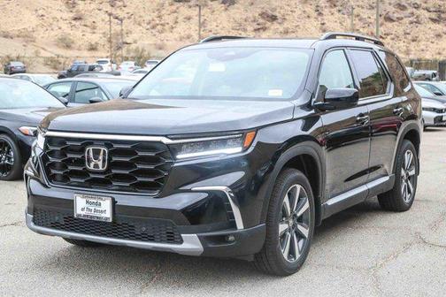 2025 Honda Pilot Touring 8-Passenger