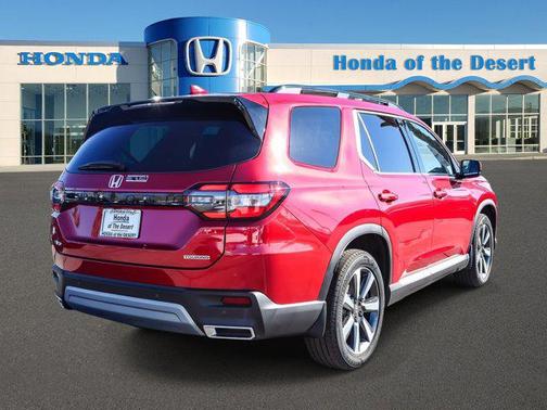 2025 Honda Pilot Touring 8-Passenger