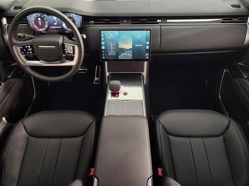 Fuji White 2026 Land Rover Range Rover P400 SE