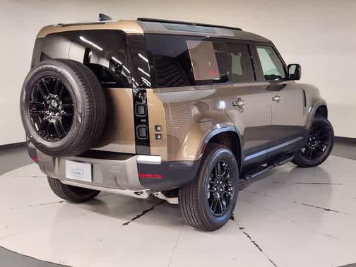 Gondwana Stone 2026 Land Rover Defender 110 S